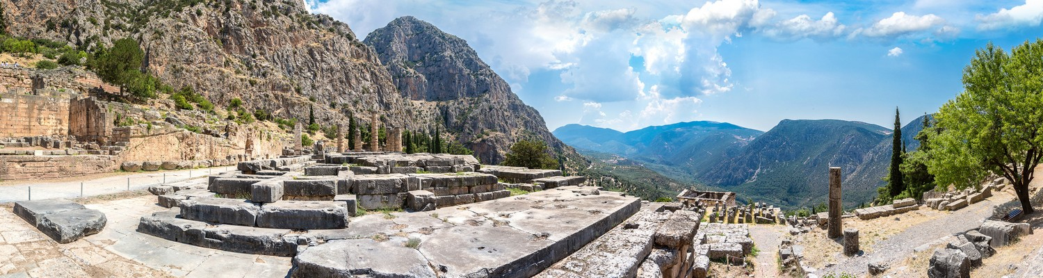 delphi-temple-peloponnese-greece