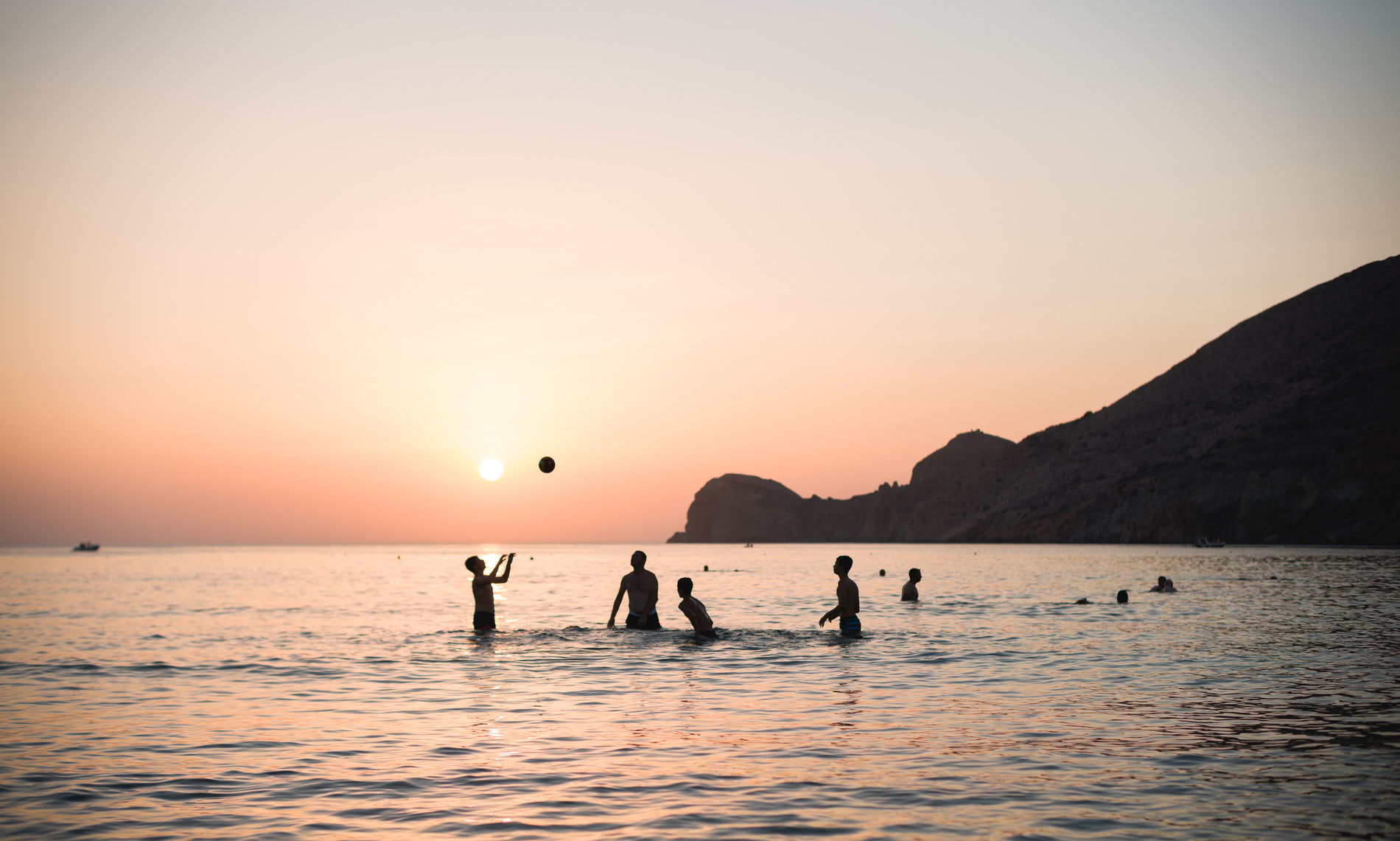 sunset-greece-family
